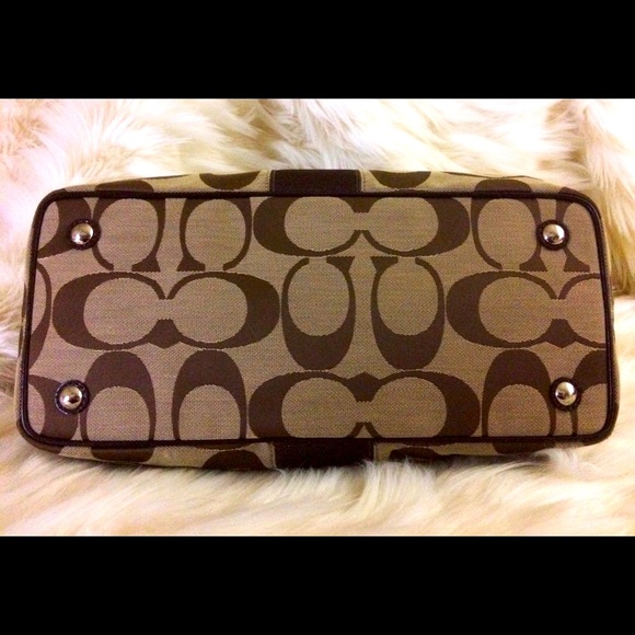 Coach Tan Beige Brown Cloth Ball Clasp Pattern Business Casual Purse Handbag - Picture 6 of 7